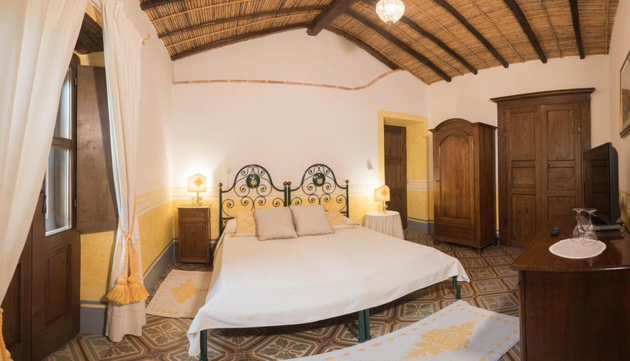 Hotel Anticos Palathos Orosei Eksteriør billede